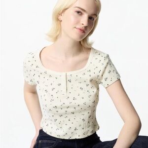 Uniqlo Floral Pointelle Top